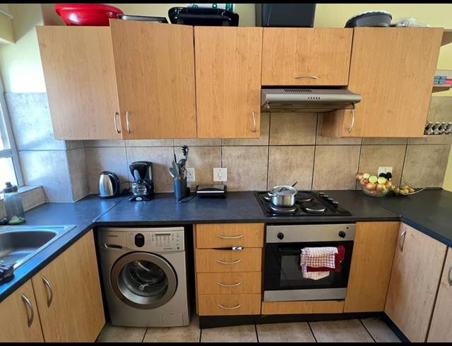 2 BEDROOM APARTMENT FOR SALE IN FERNDALE